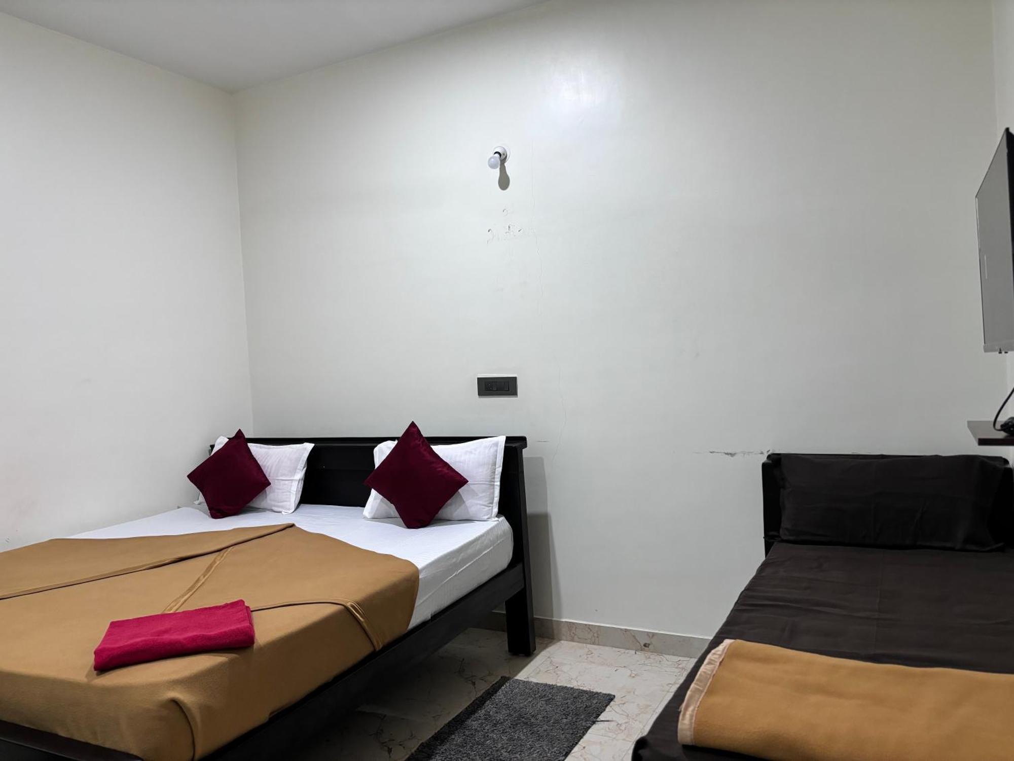 Sri Siri Lodge And Hotel Chikmagalūr Kültér fotó