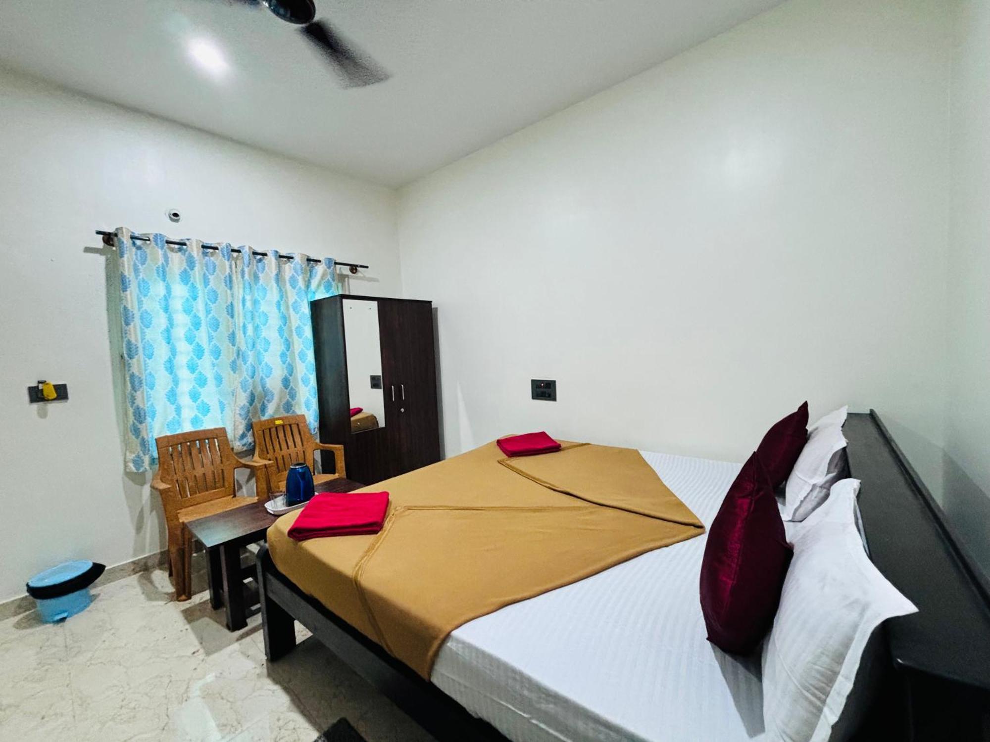 Sri Siri Lodge And Hotel Chikmagalūr Kültér fotó