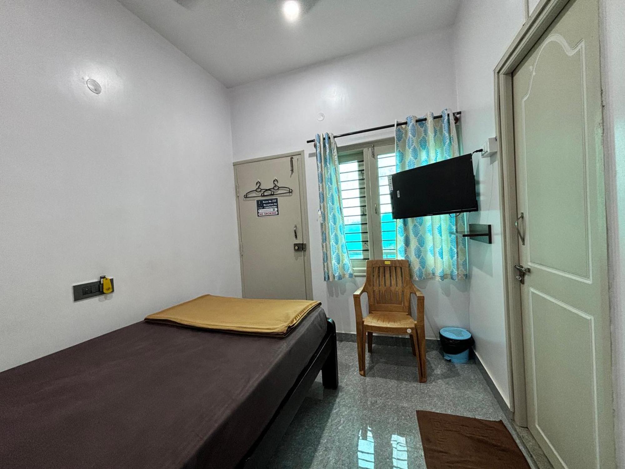 Sri Siri Lodge And Hotel Chikmagalūr Kültér fotó